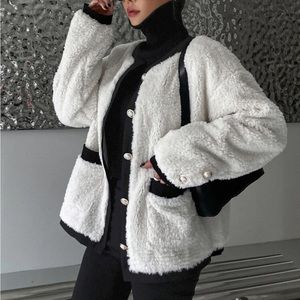 Contrast Trim Dual Pocket Drop Shoulder Teddy Jacket